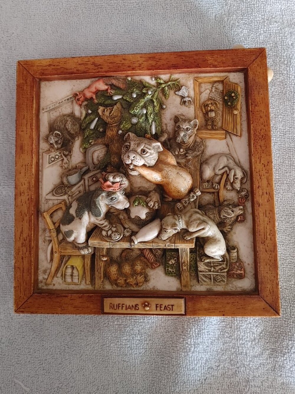 Harmony Kingdom Picturesque Ruffians Feast 3D Tile Picture